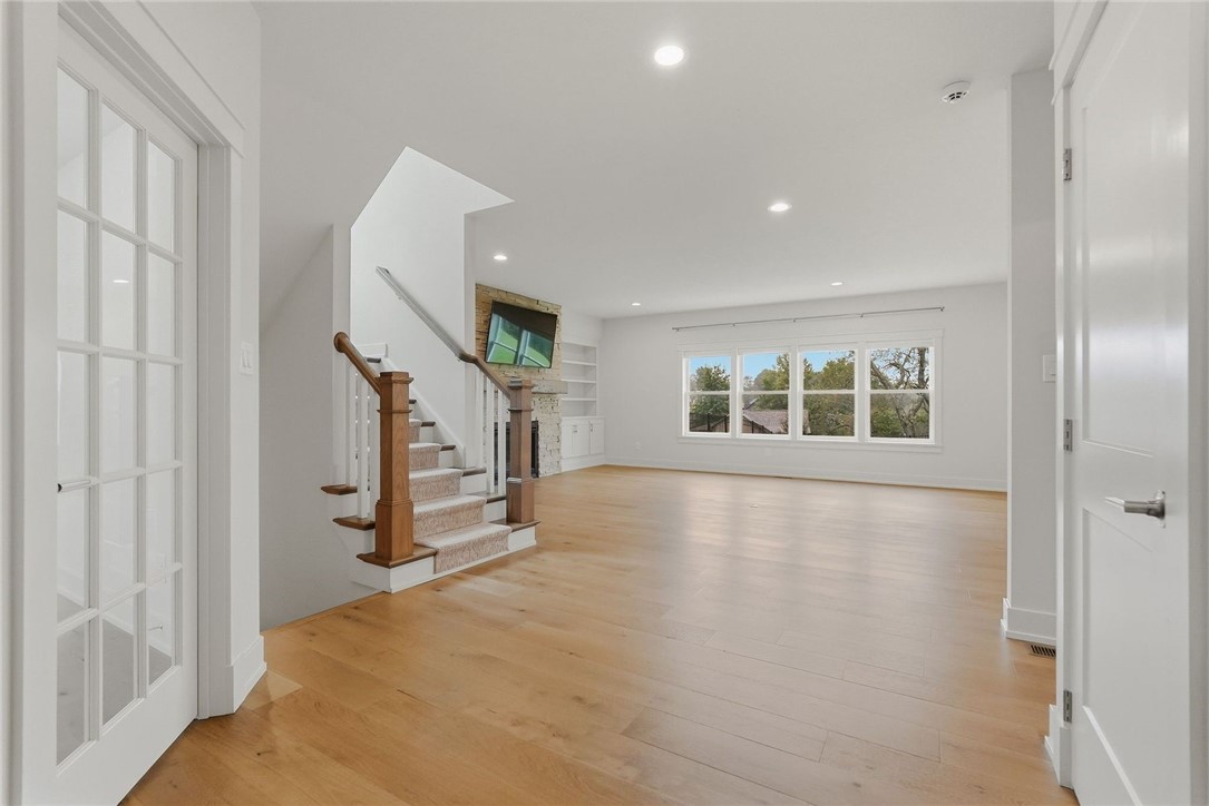 528 Harvest View Dr