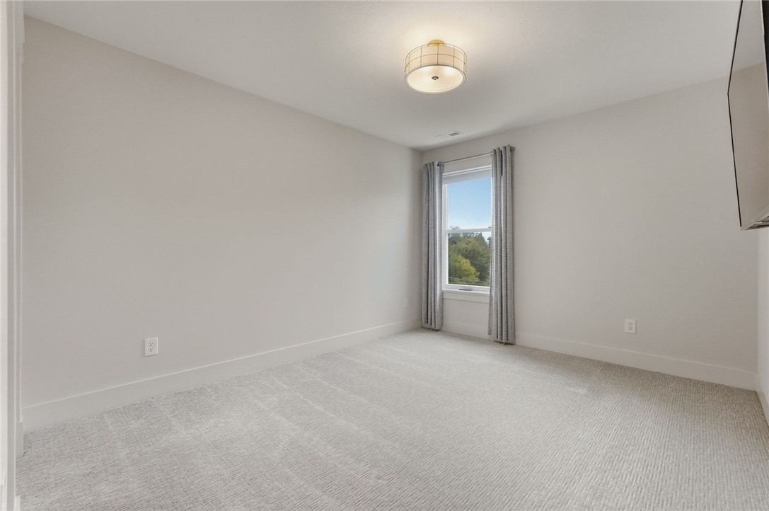 528 Harvest View Dr