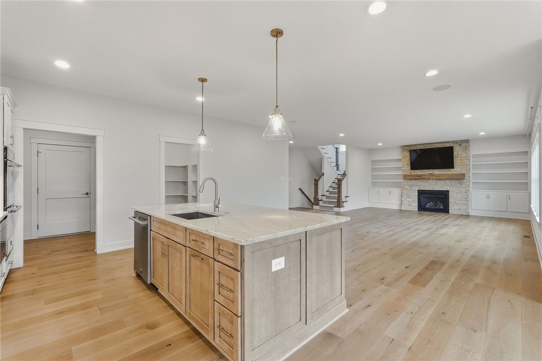 528 Harvest View Dr