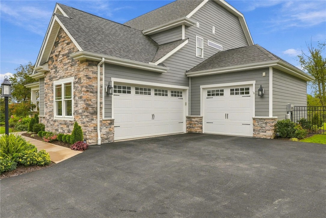 528 Harvest View Dr