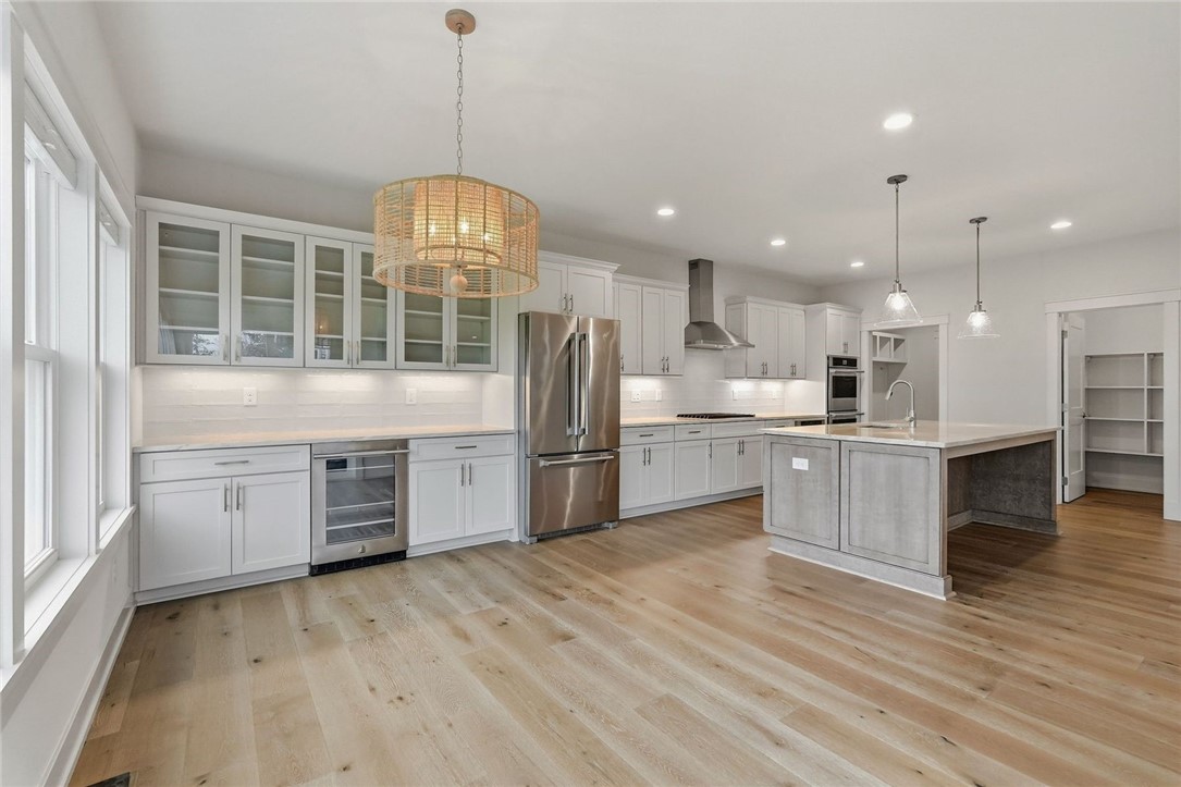 528 Harvest View Dr