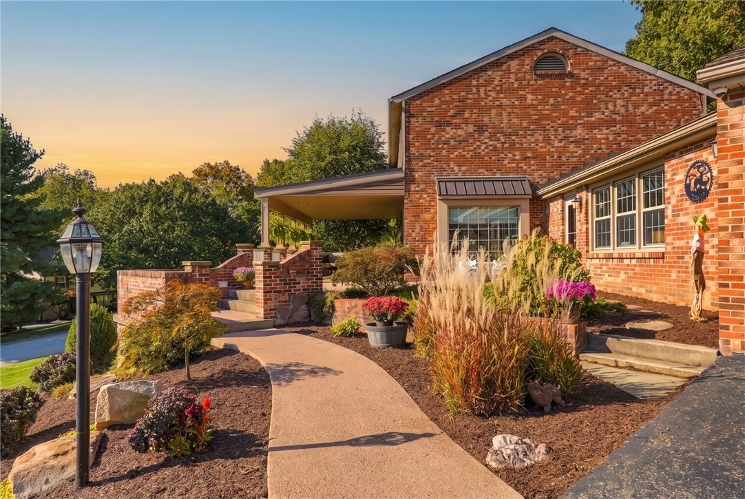 113 Woodside Dr