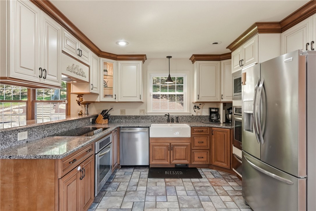 113 Woodside Dr