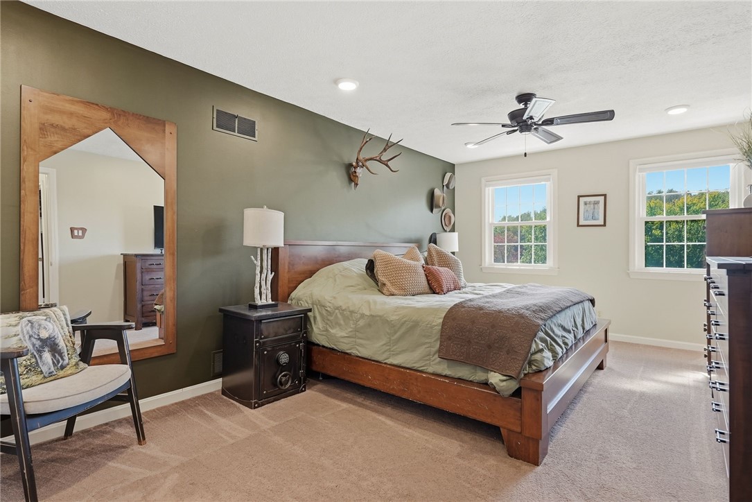 113 Woodside Dr