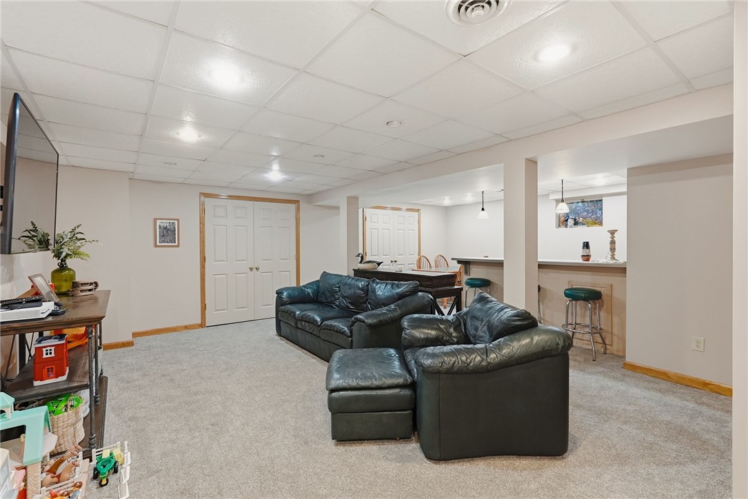 113 Woodside Dr