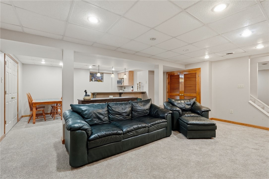 113 Woodside Dr