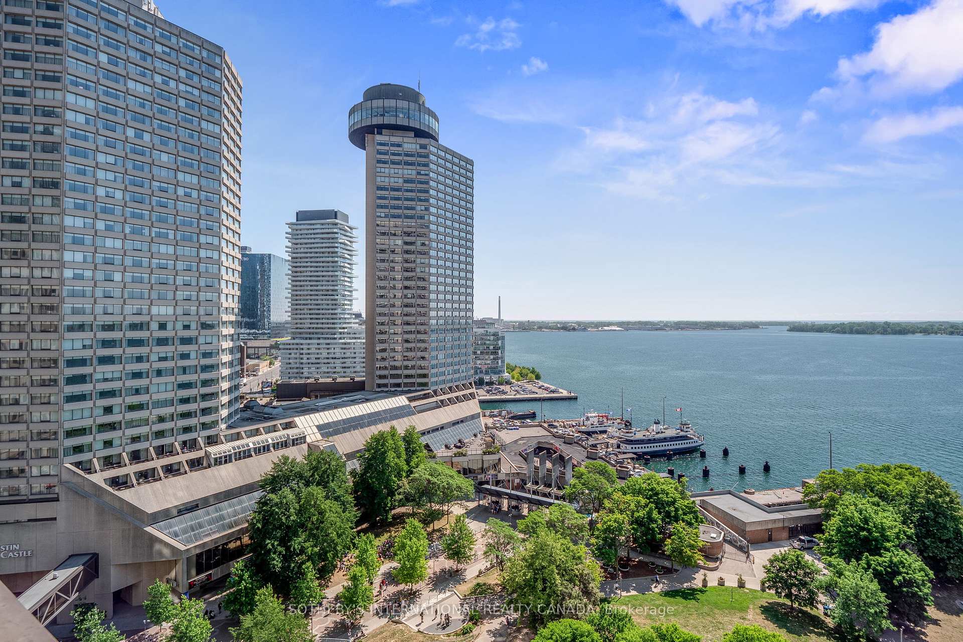 99 Harbour Square 3212