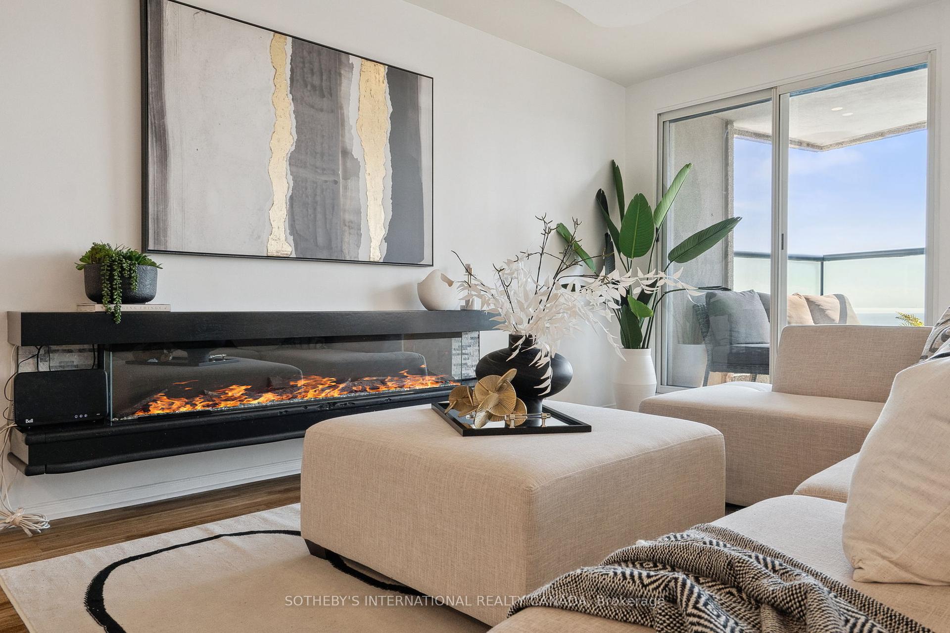 99 Harbour Square 3212