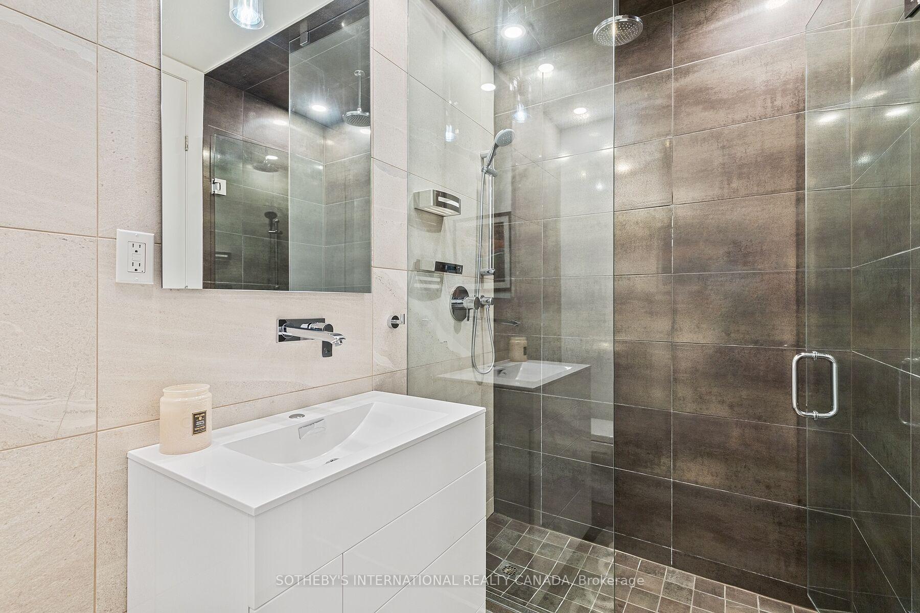 20 Stewart Street 706