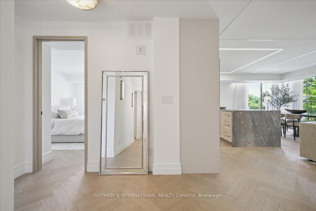 449 Walmer Road 301