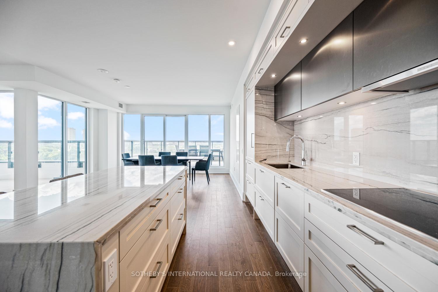 30 Inn on the Park Drive Unit: 1109