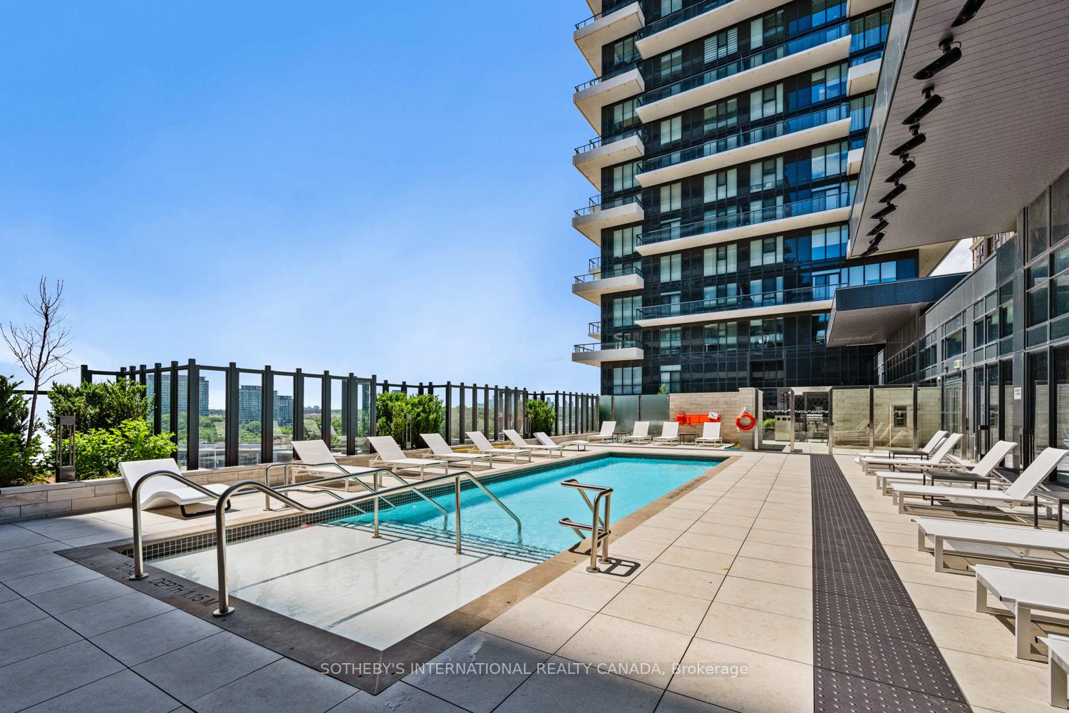 30 Inn on the Park Drive Unit: 1109