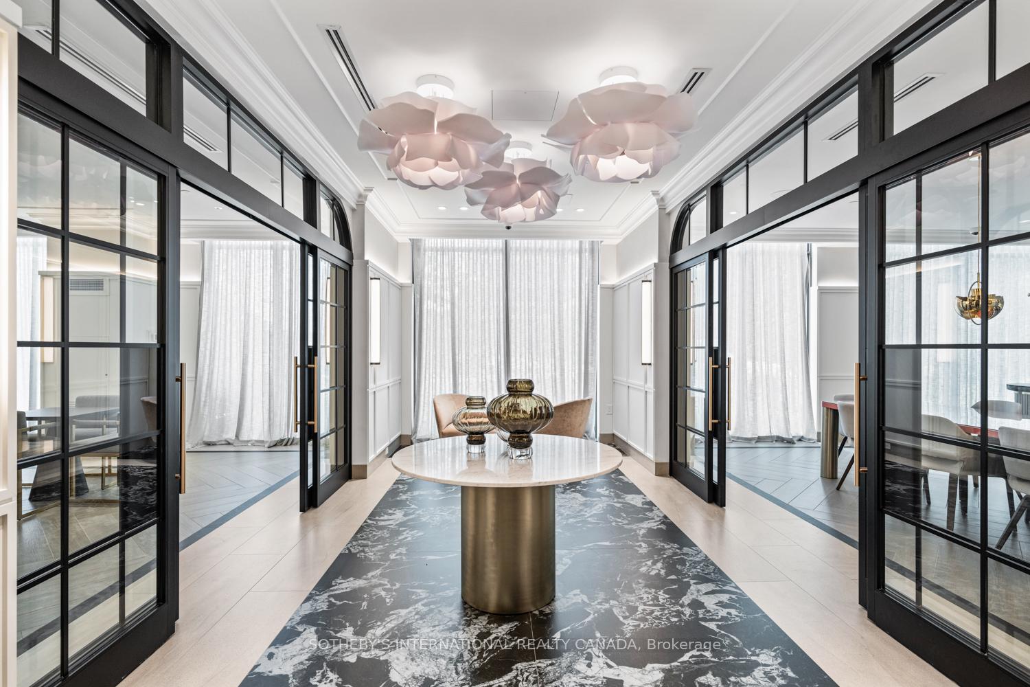 30 Inn on the Park Drive Unit: 1109