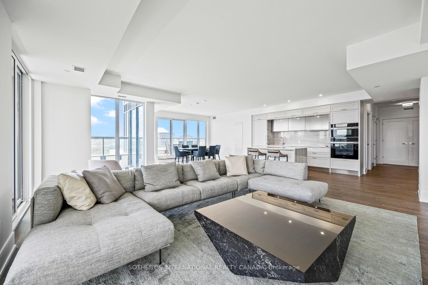 30 Inn on the Park Drive Unit: 1109