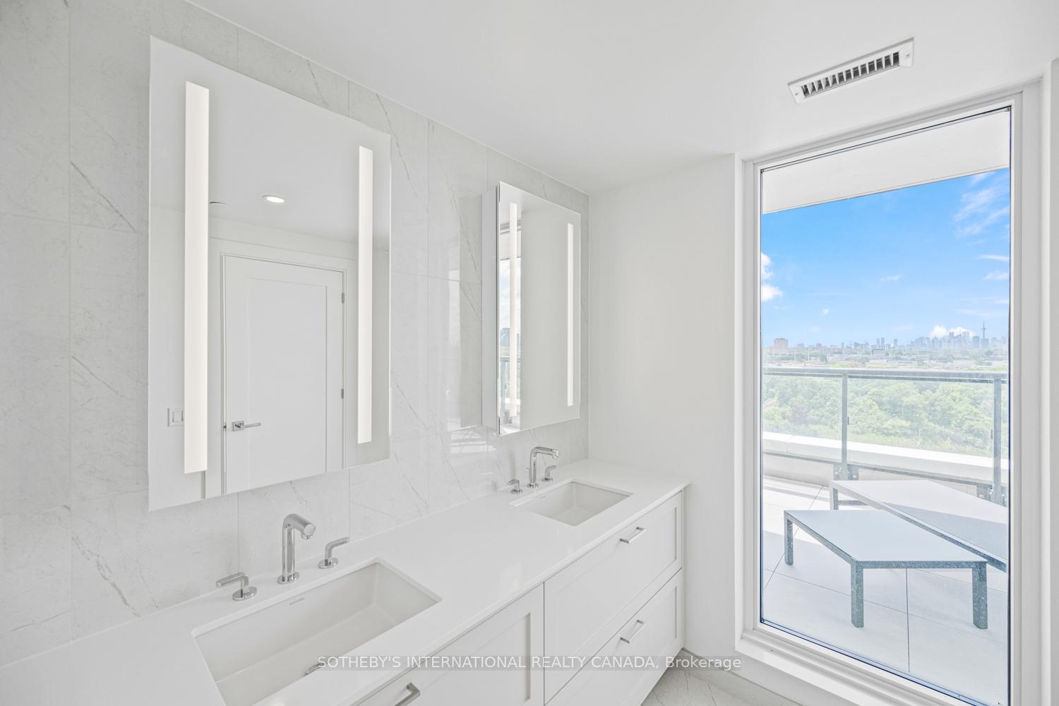 30 Inn on the Park Drive Unit: 1109