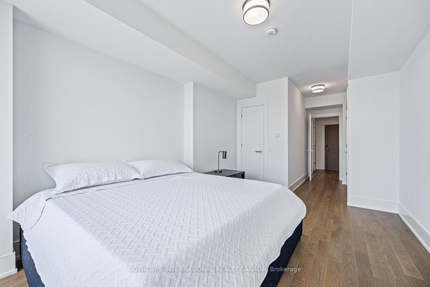 30 Inn on the Park Drive Unit: 1109