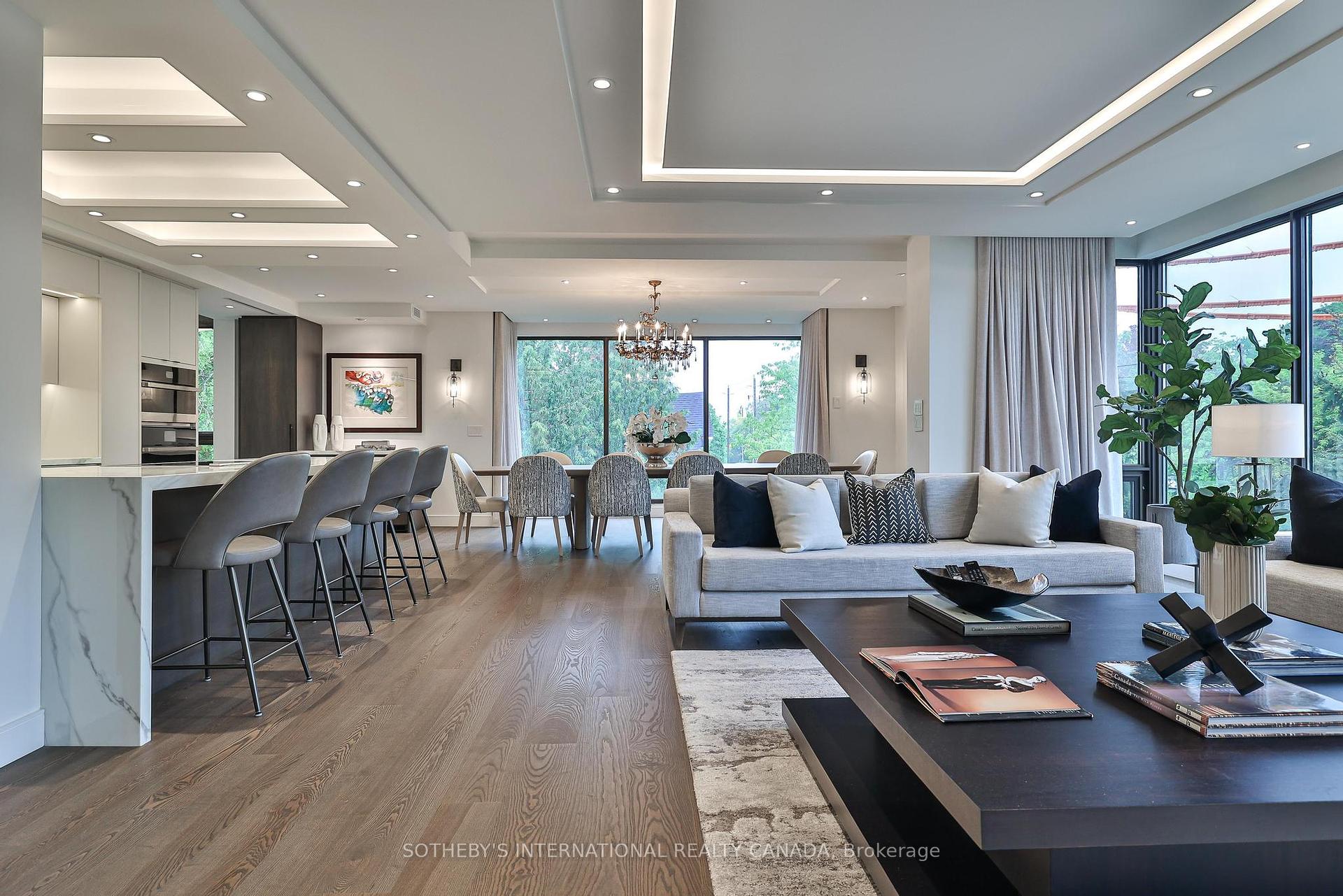 342 Spadina Road 405