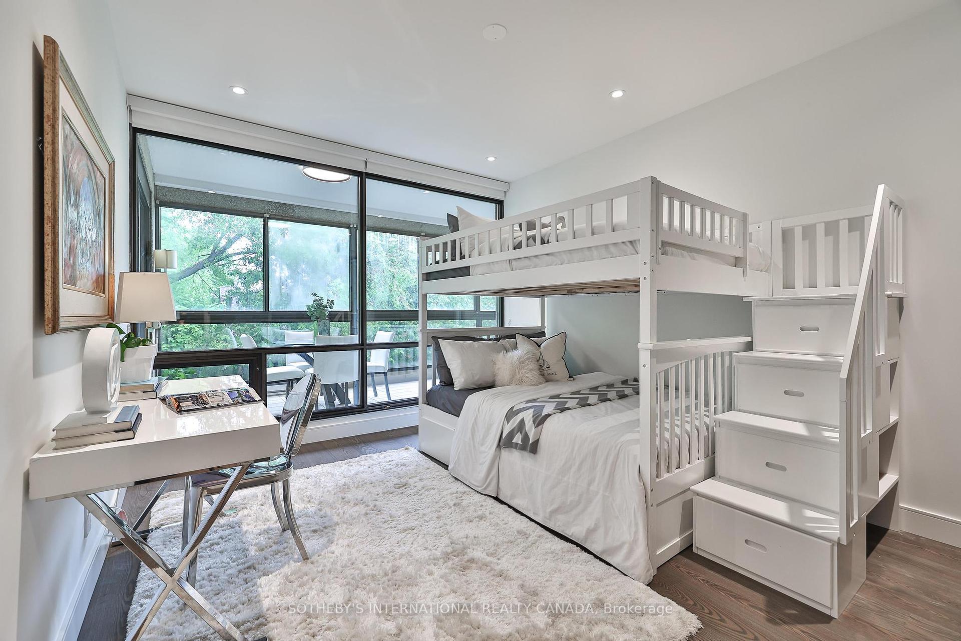 342 Spadina Road 405