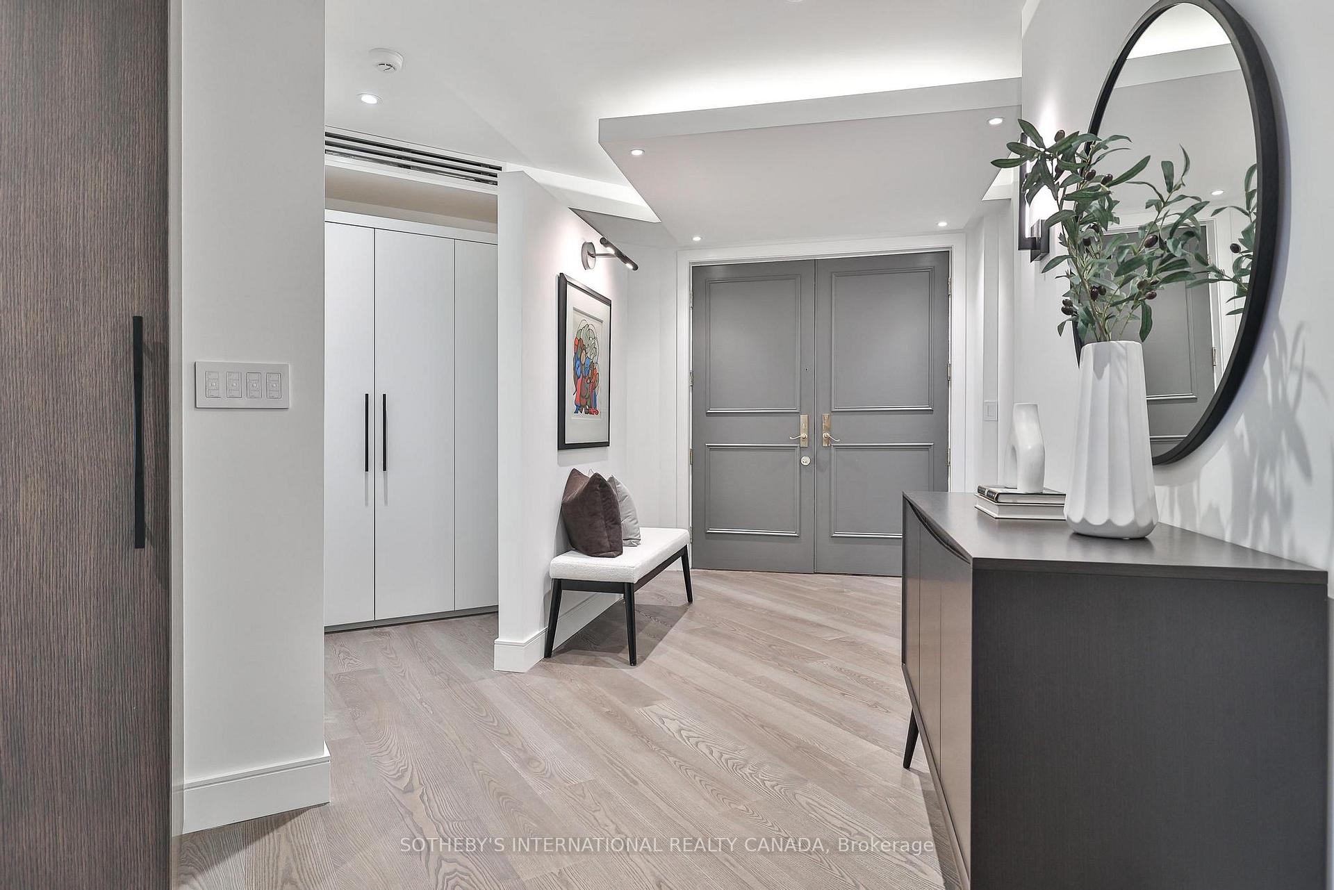 342 Spadina Road 405