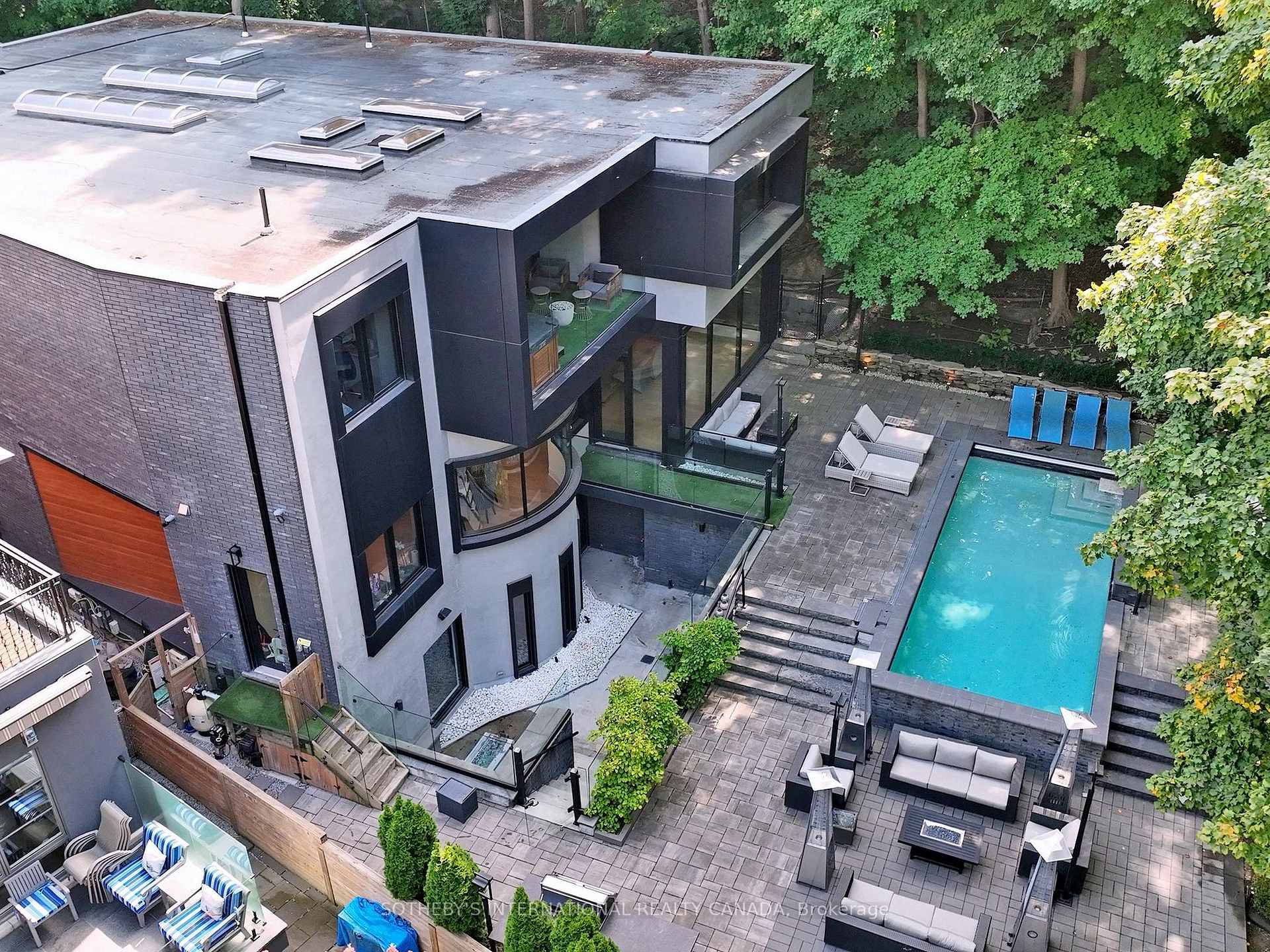 12 Winton Road