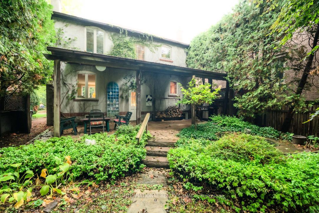 239 Empress Avenue