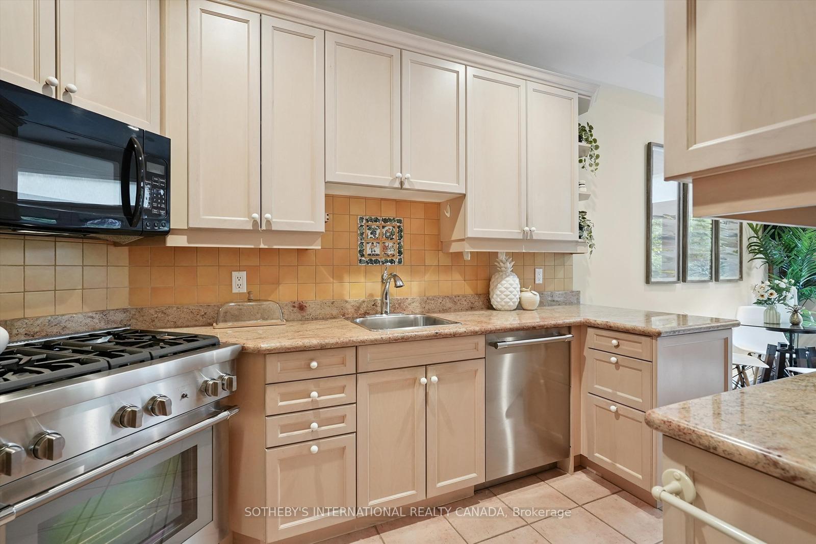 260 Russel Hill Road 4