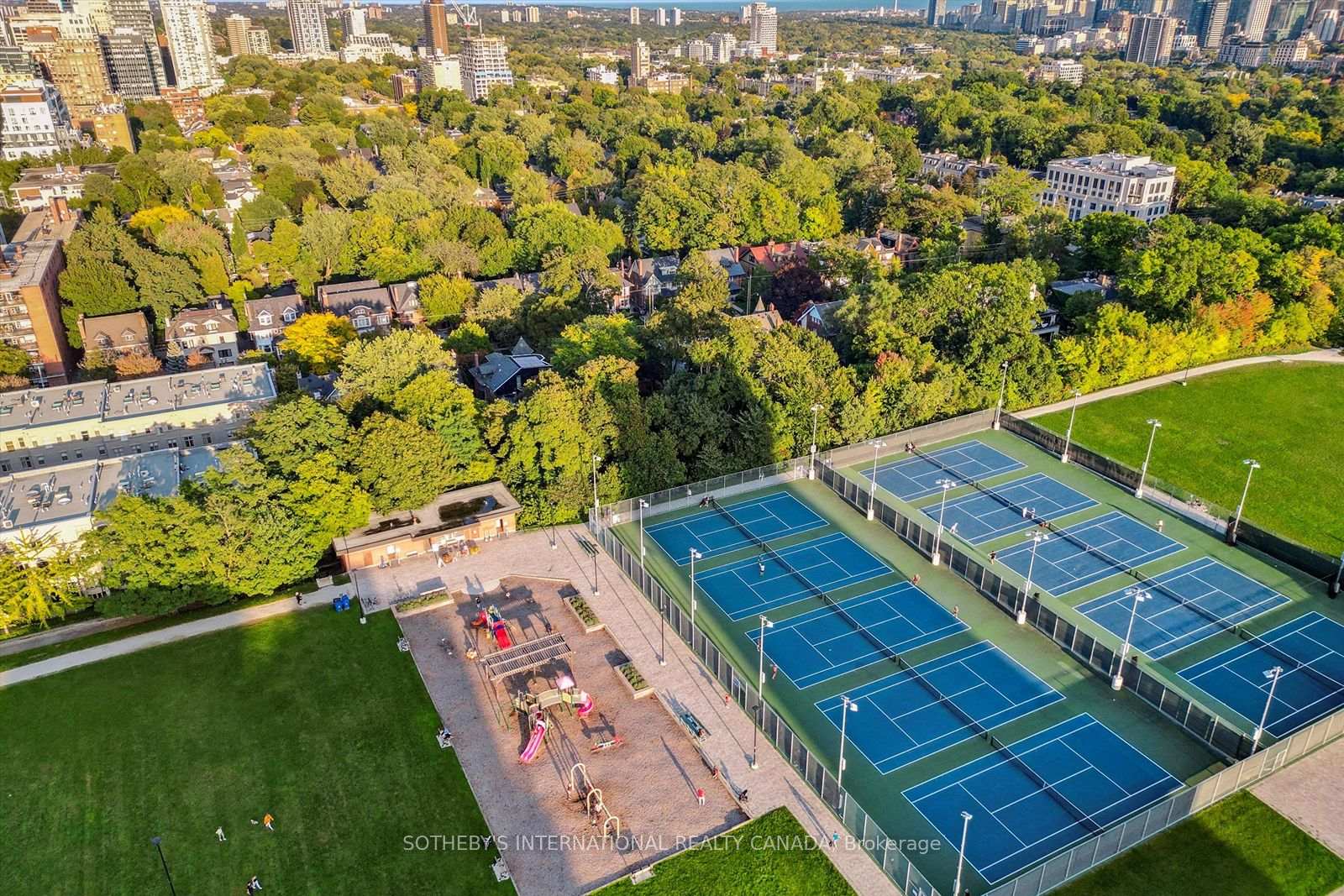 260 Russel Hill Road 4