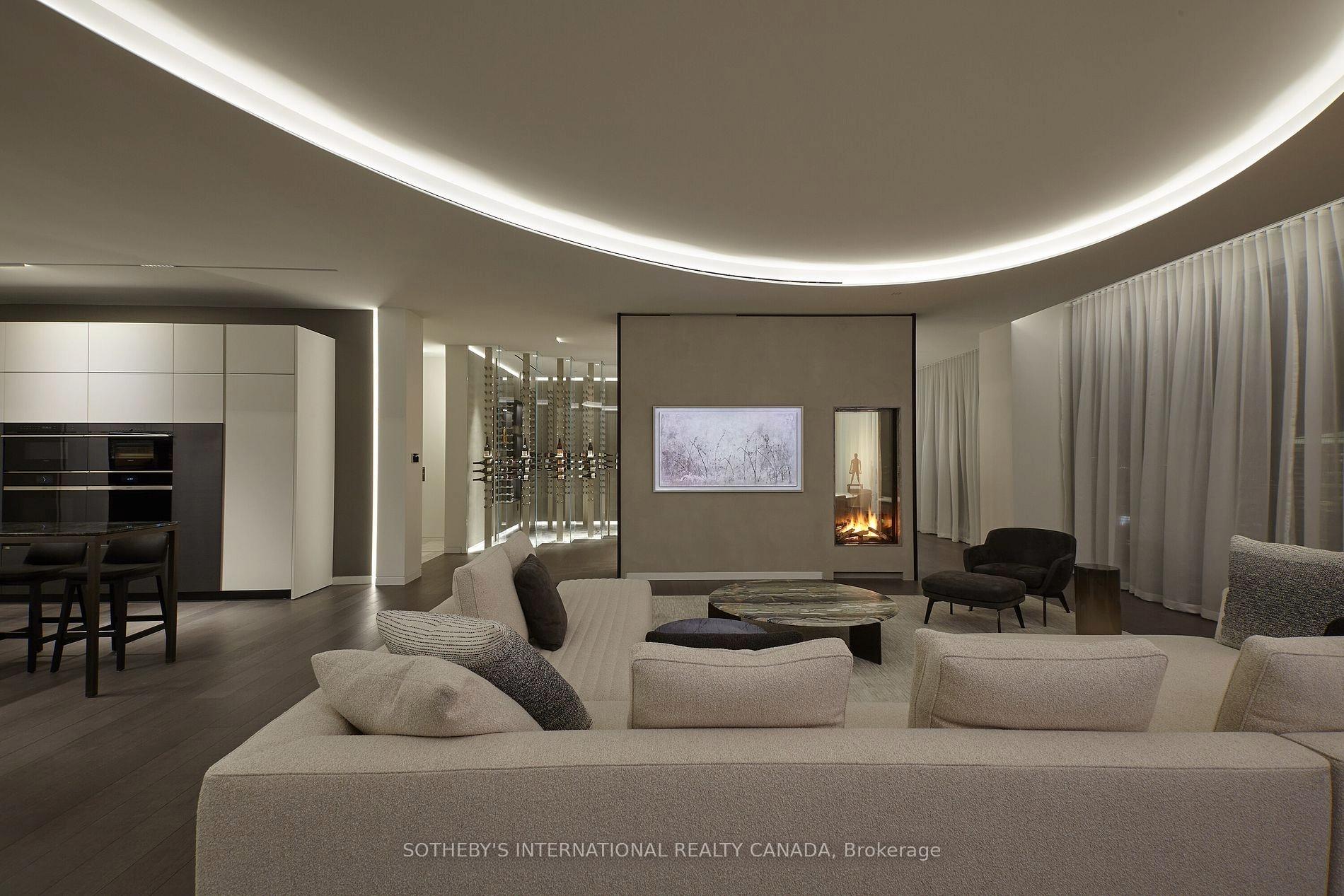 183 Wellington Street W 4602/03