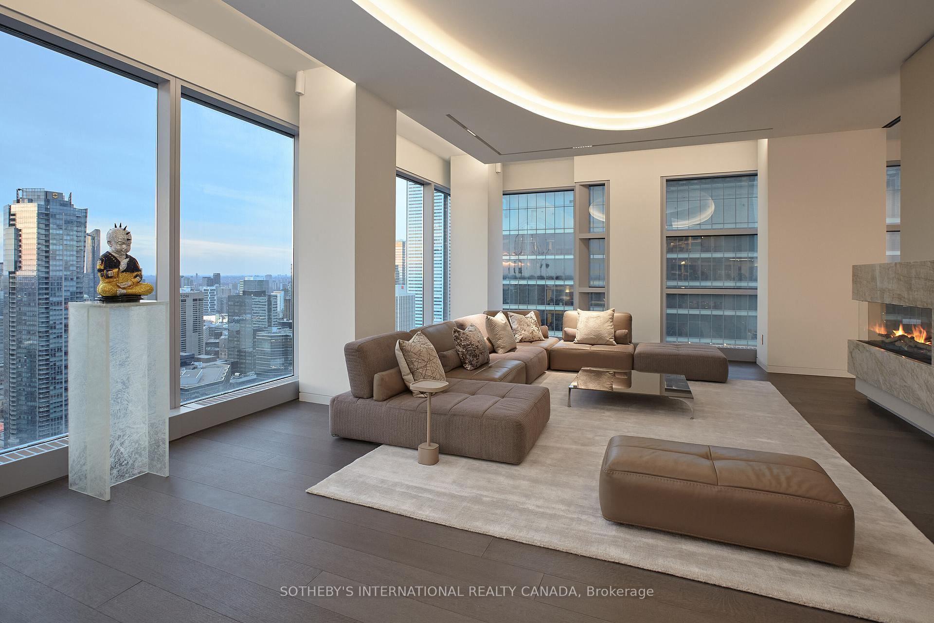 183 Wellington Street W 4602/03