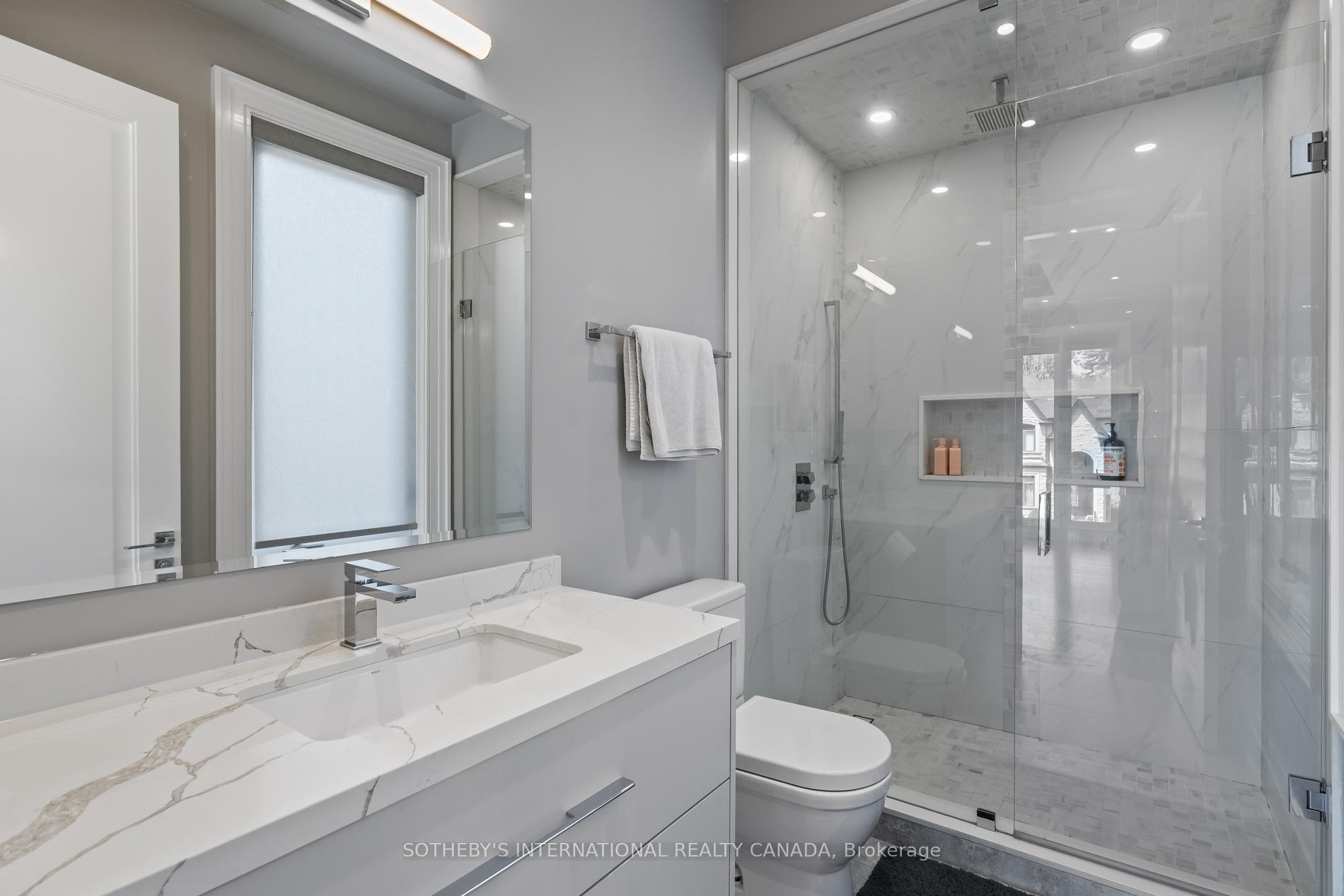 71 Yorkview Drive, Toronto C07