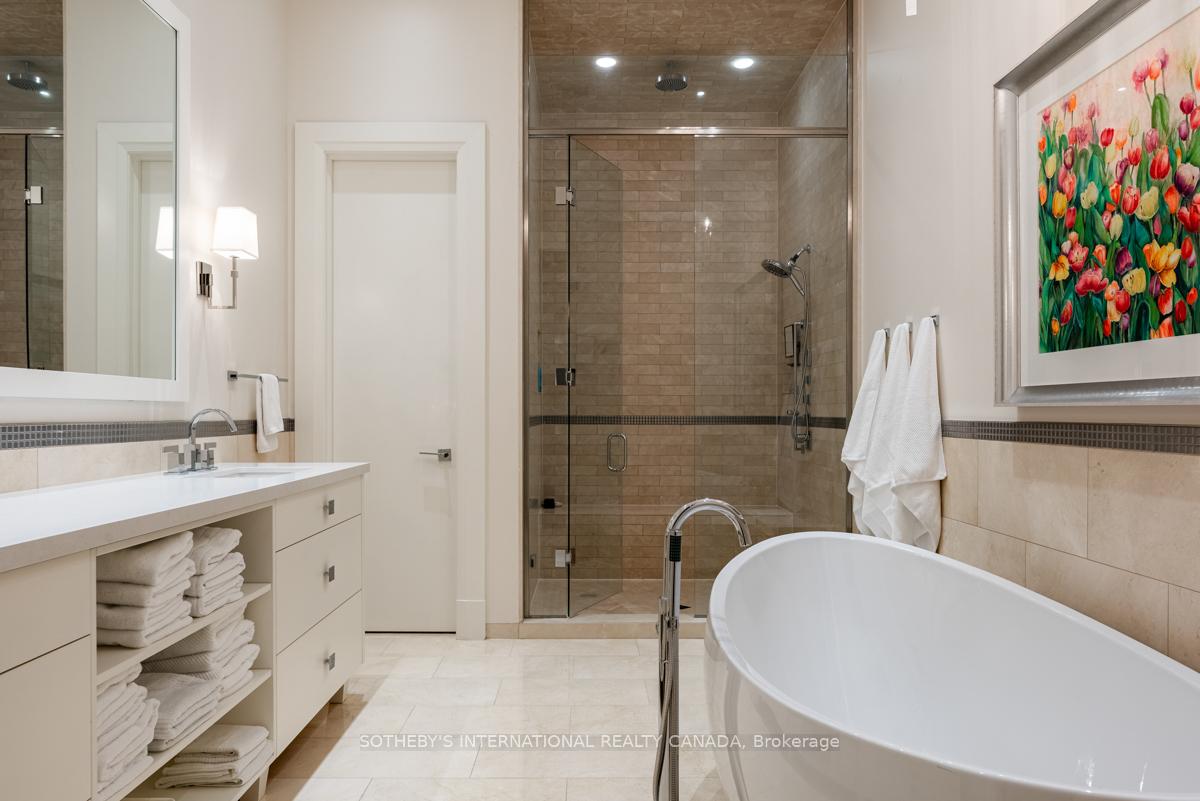 155 Cumberland Street 1201, Toronto C02 Unit: 1201