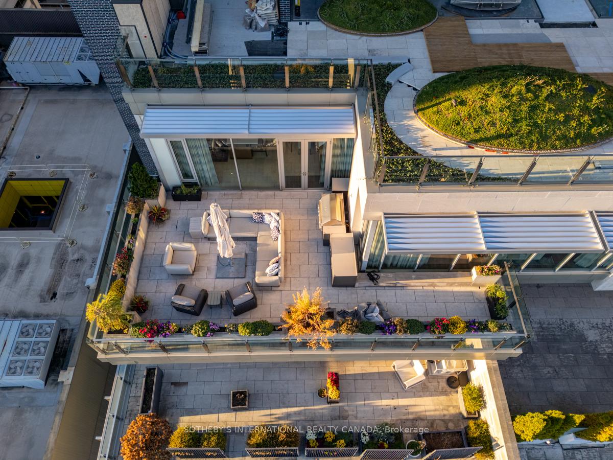 155 Cumberland Street 1201, Toronto C02 Unit: 1201