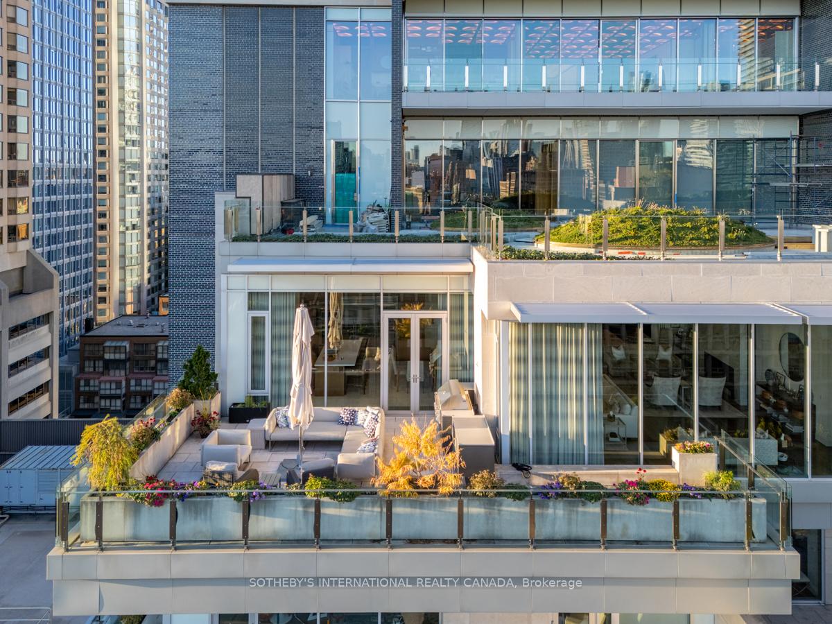 155 Cumberland Street 1201, Toronto C02 Unit: 1201