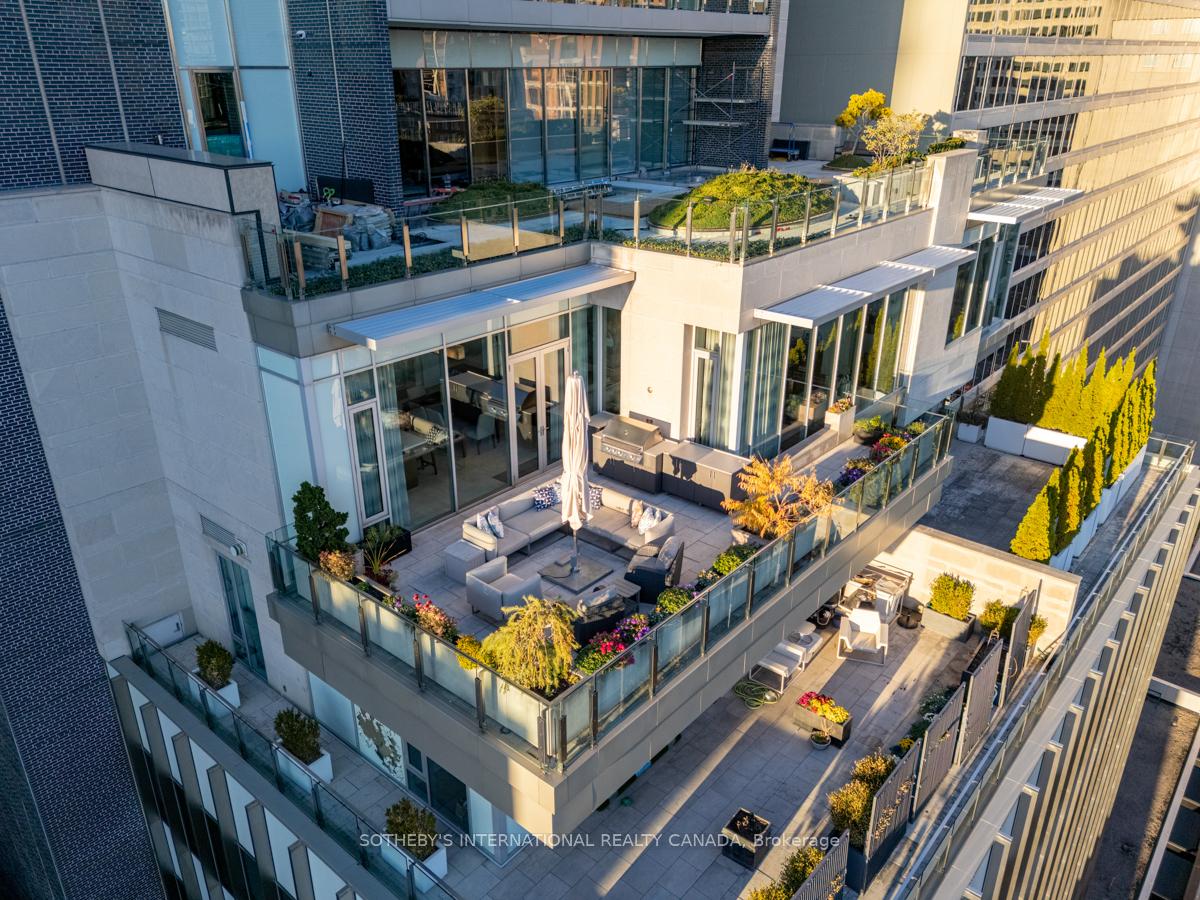 155 Cumberland Street 1201, Toronto C02 Unit: 1201