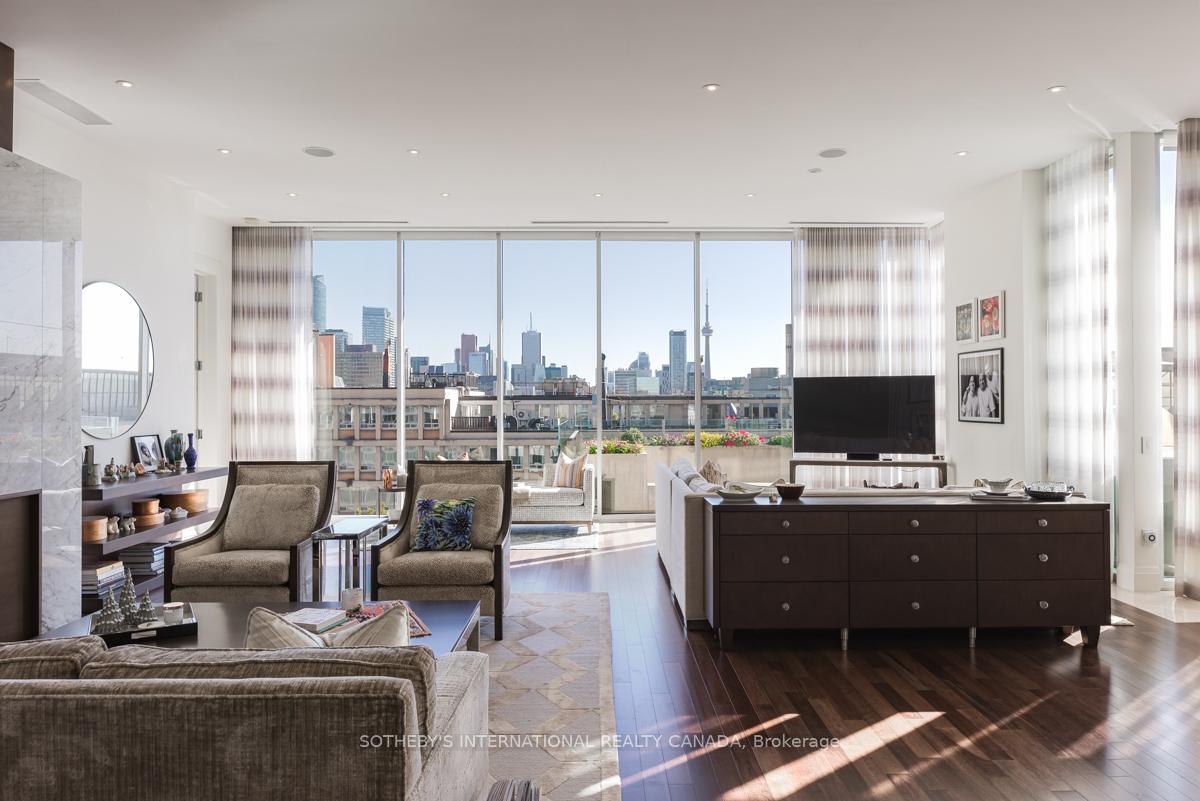 155 Cumberland Street 1201, Toronto C02 Unit: 1201