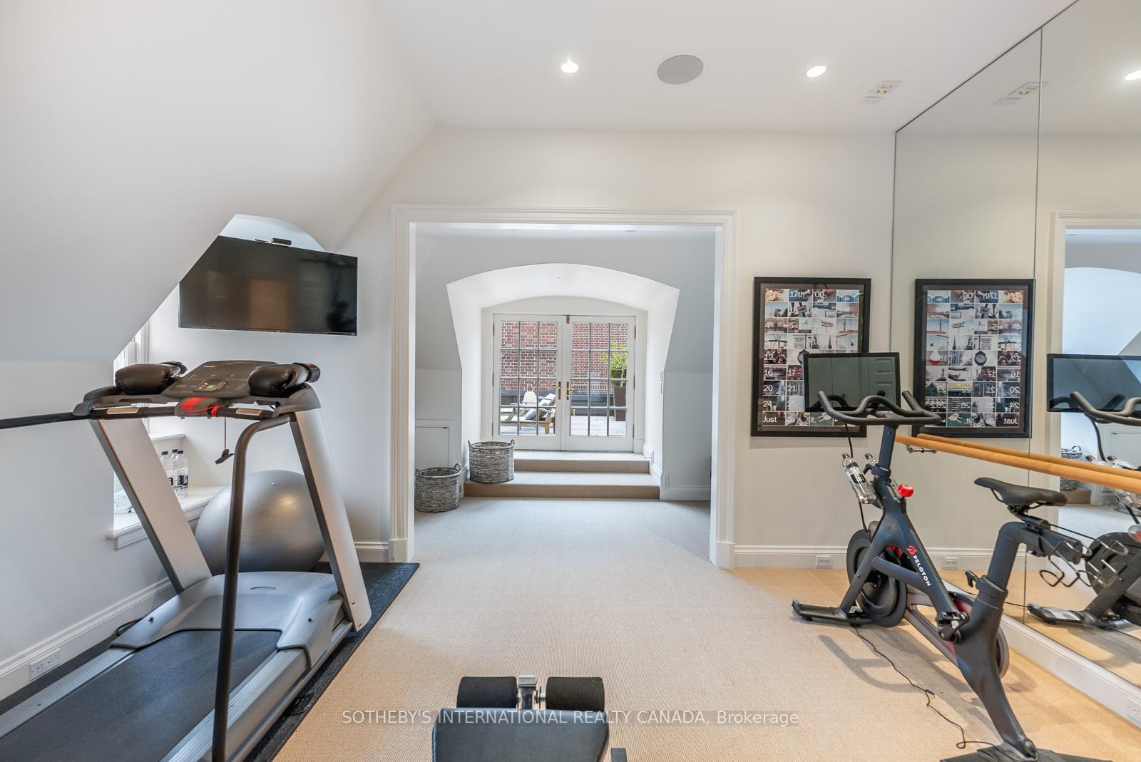 52 Rosedale Road, Toronto C09