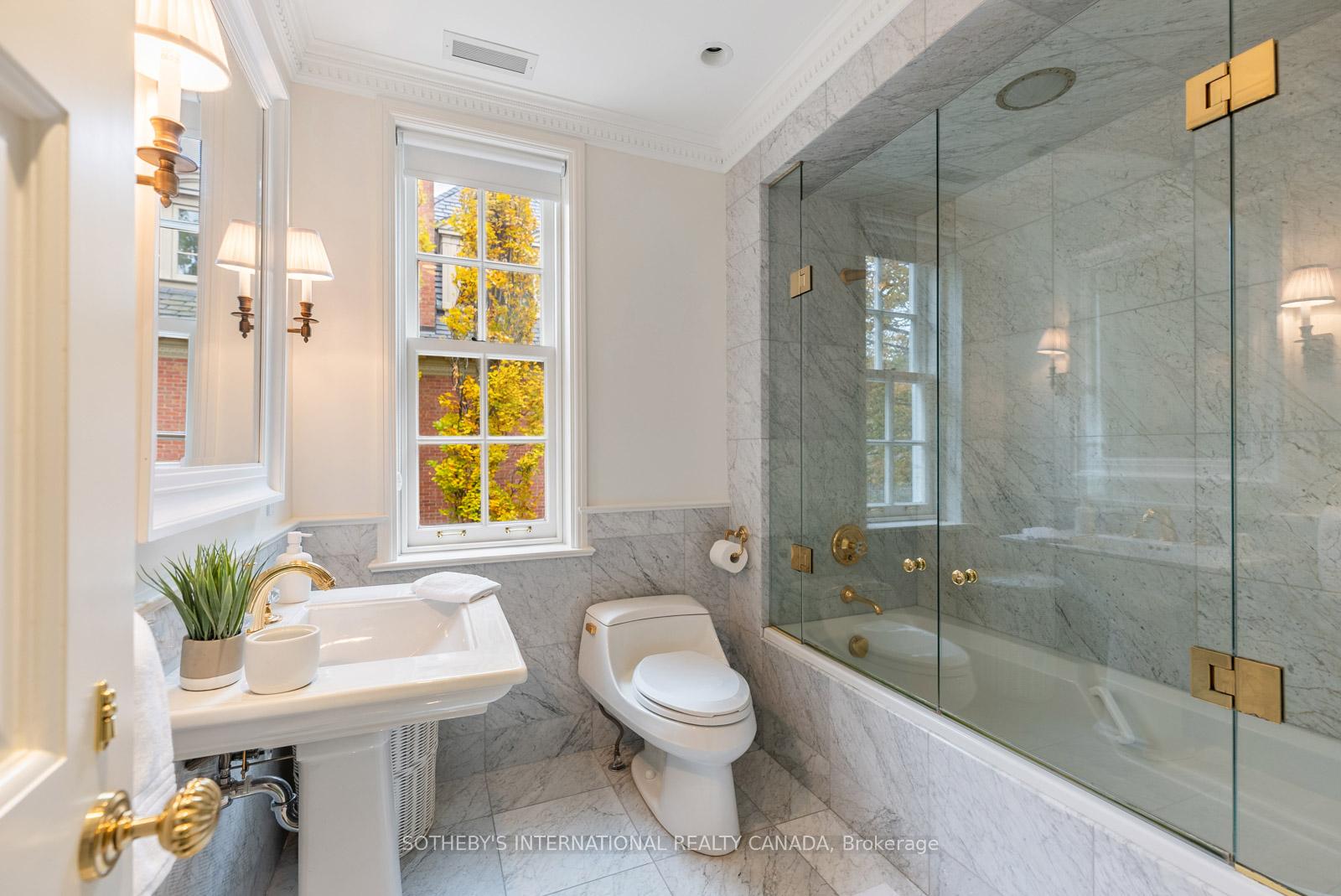 52 Rosedale Road, Toronto C09