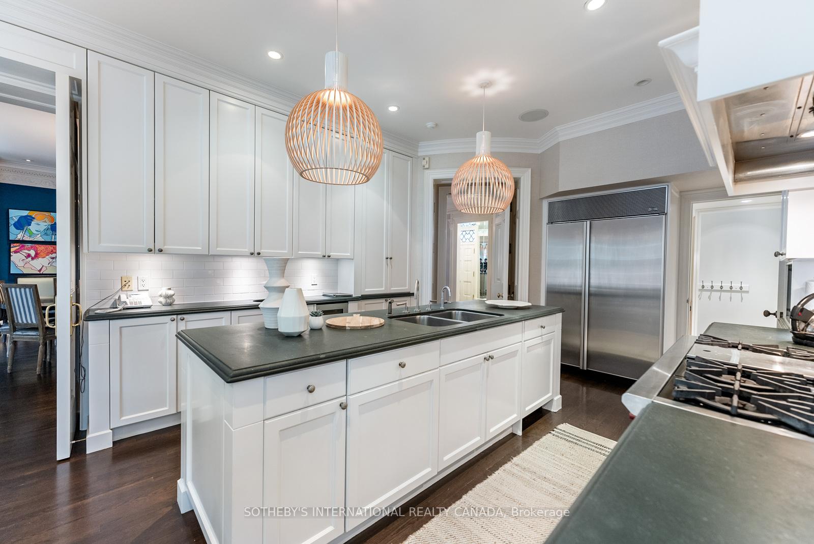 52 Rosedale Road, Toronto C09