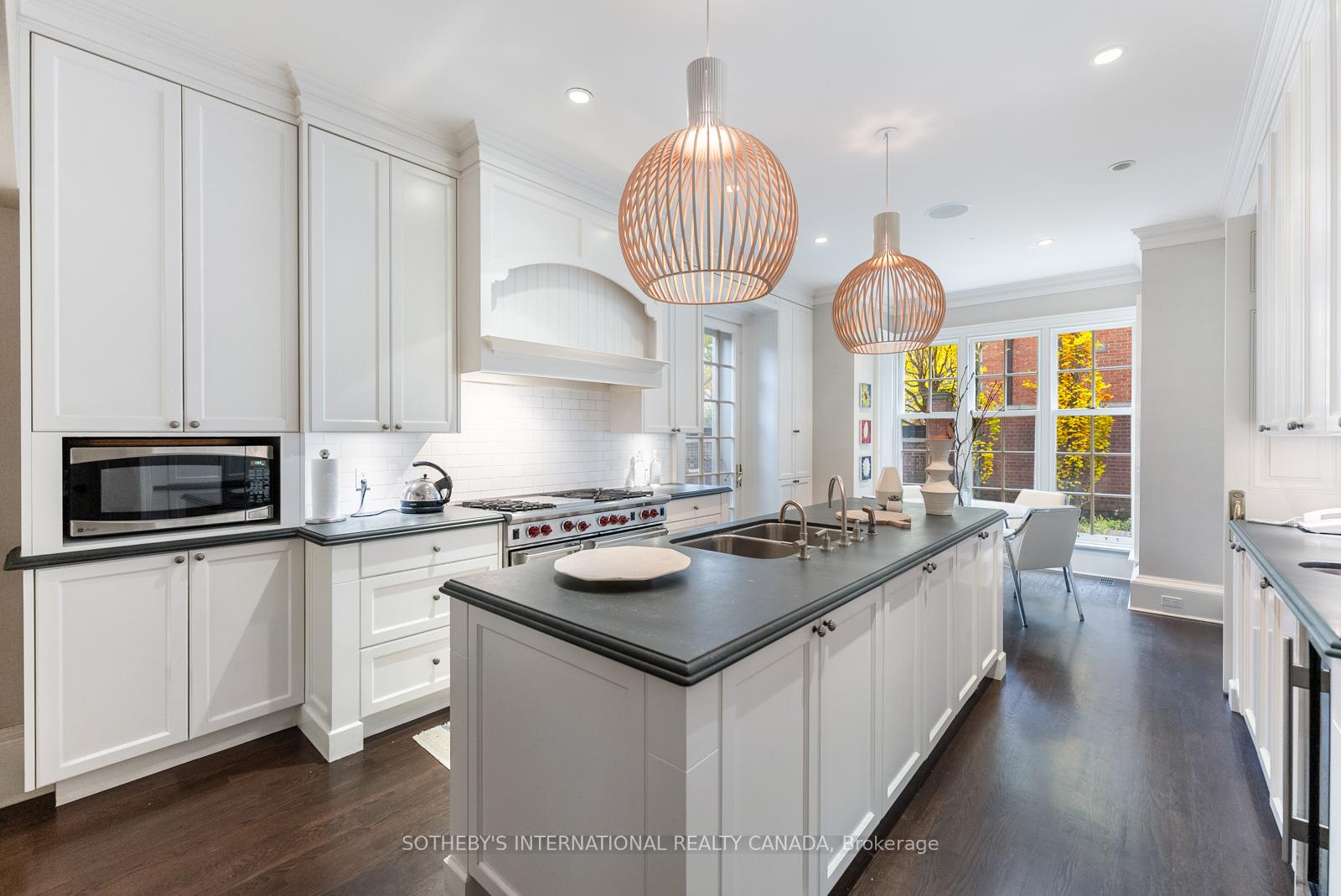 52 Rosedale Road, Toronto C09