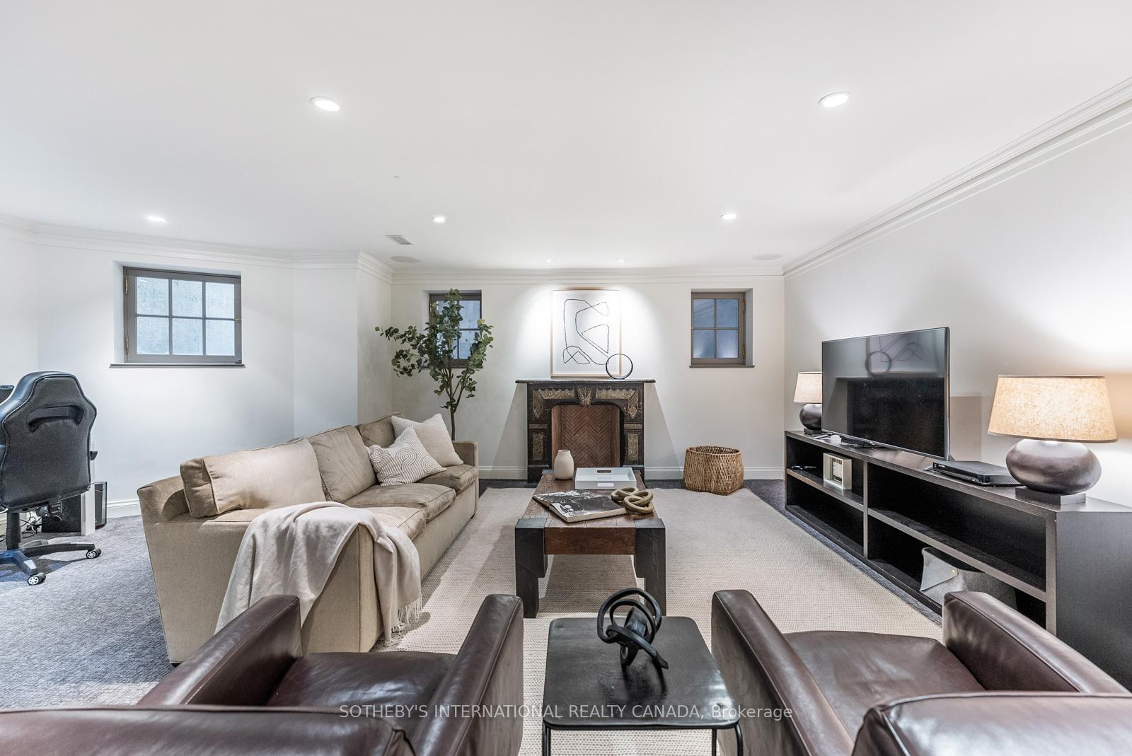 52 Rosedale Road, Toronto C09