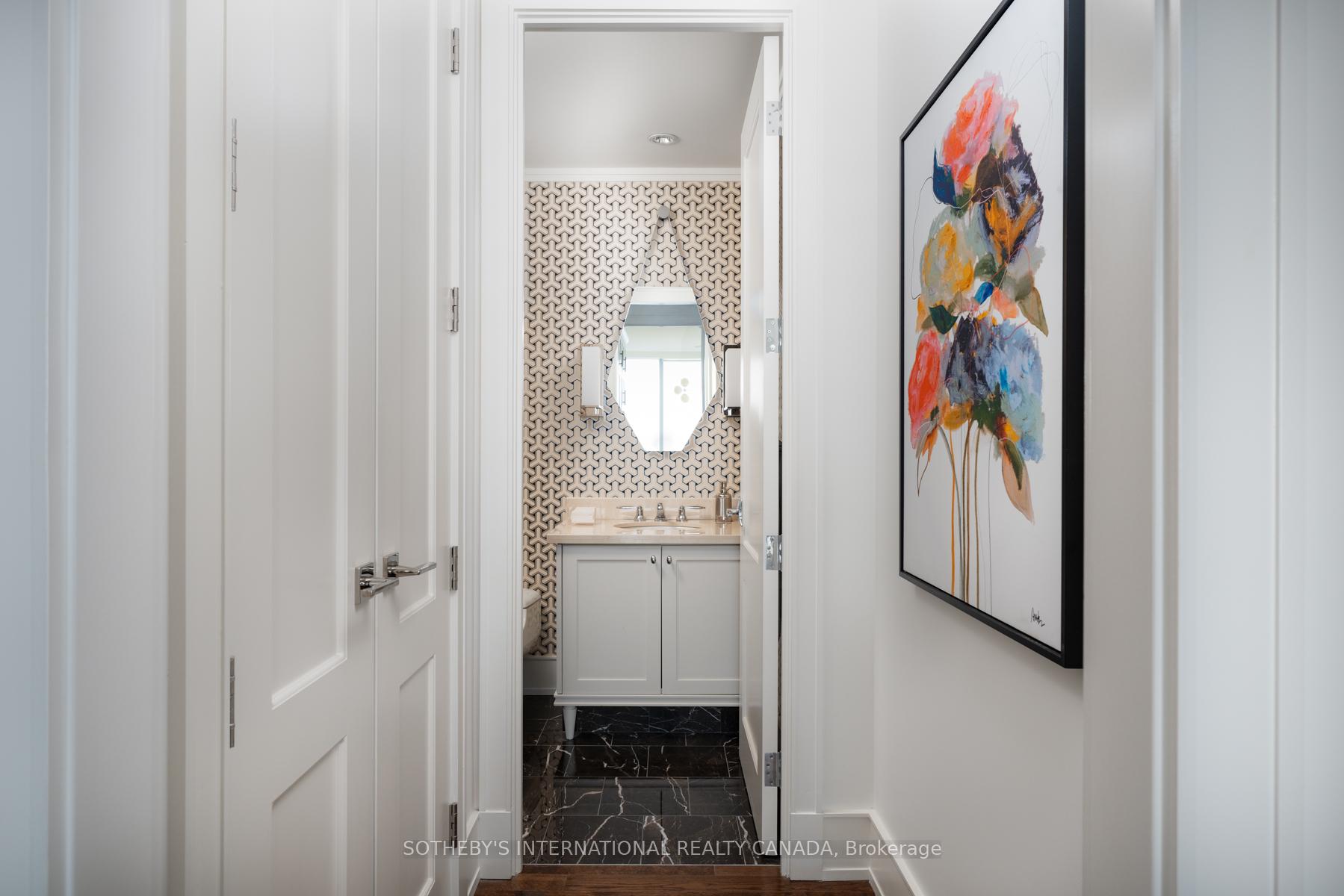 183 Wellington Street W 4104