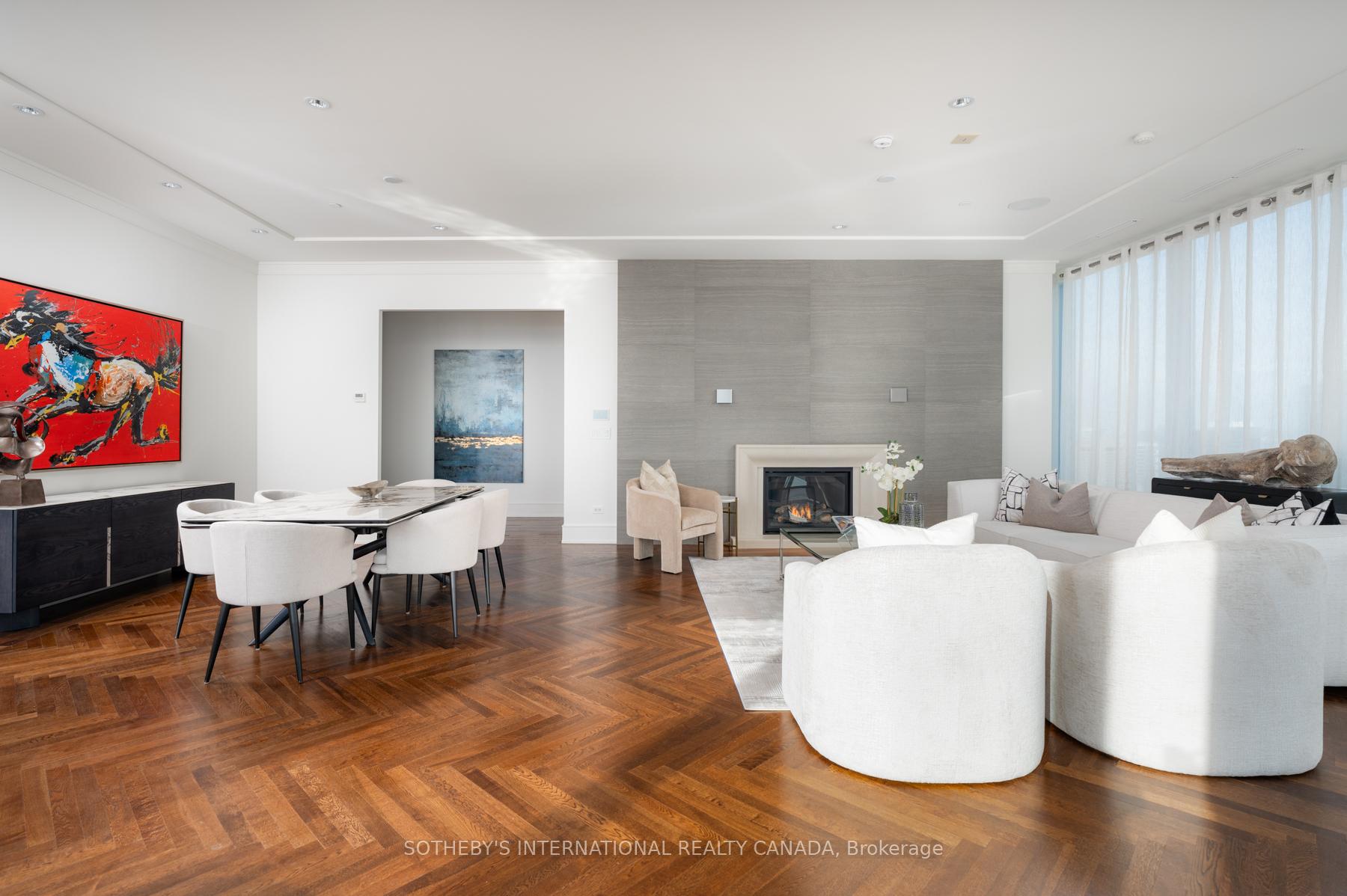 183 Wellington Street W 4104