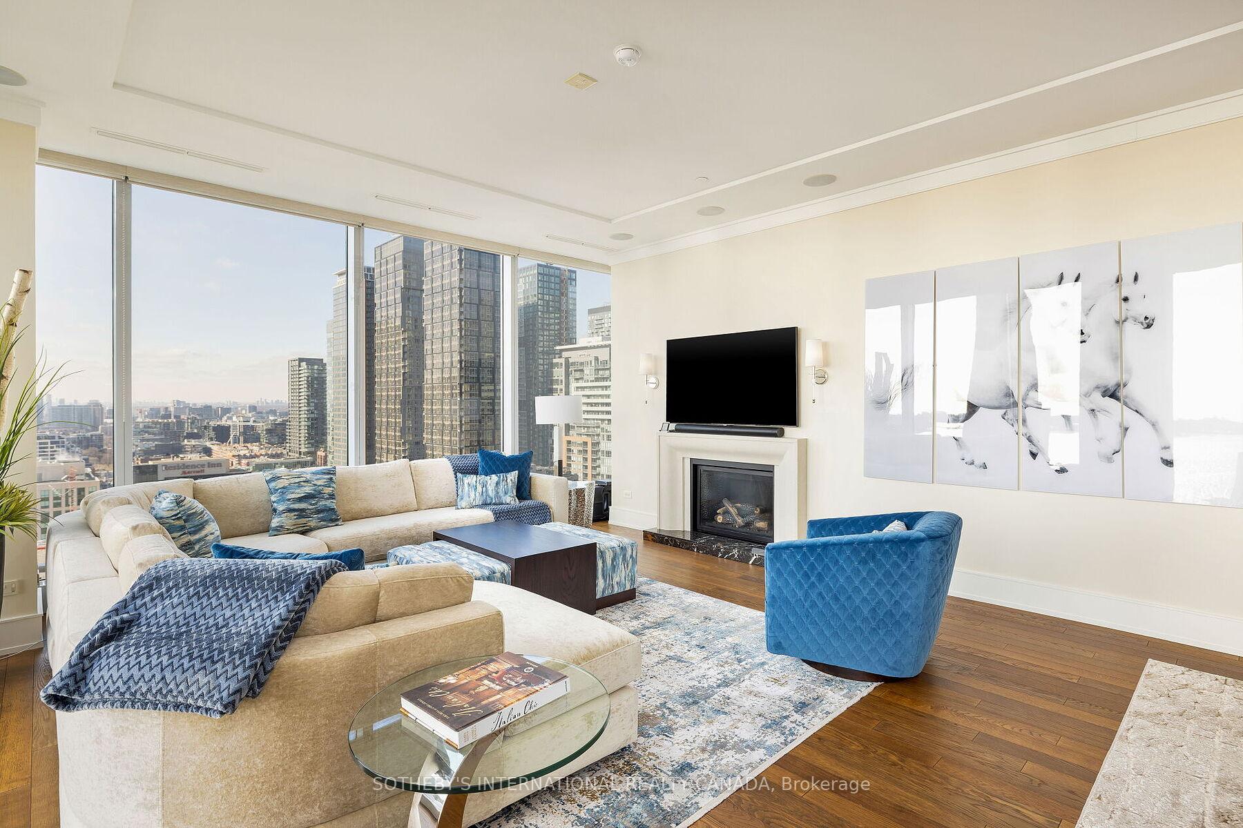 183 Wellington Street W 2506