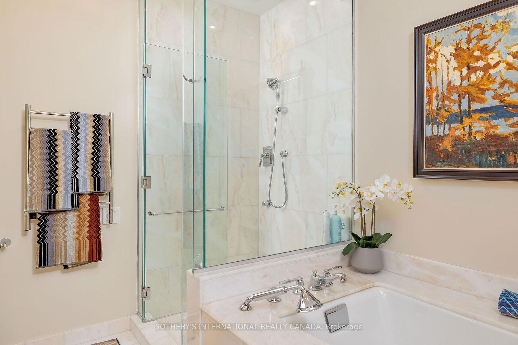 183 Wellington Street W 2506