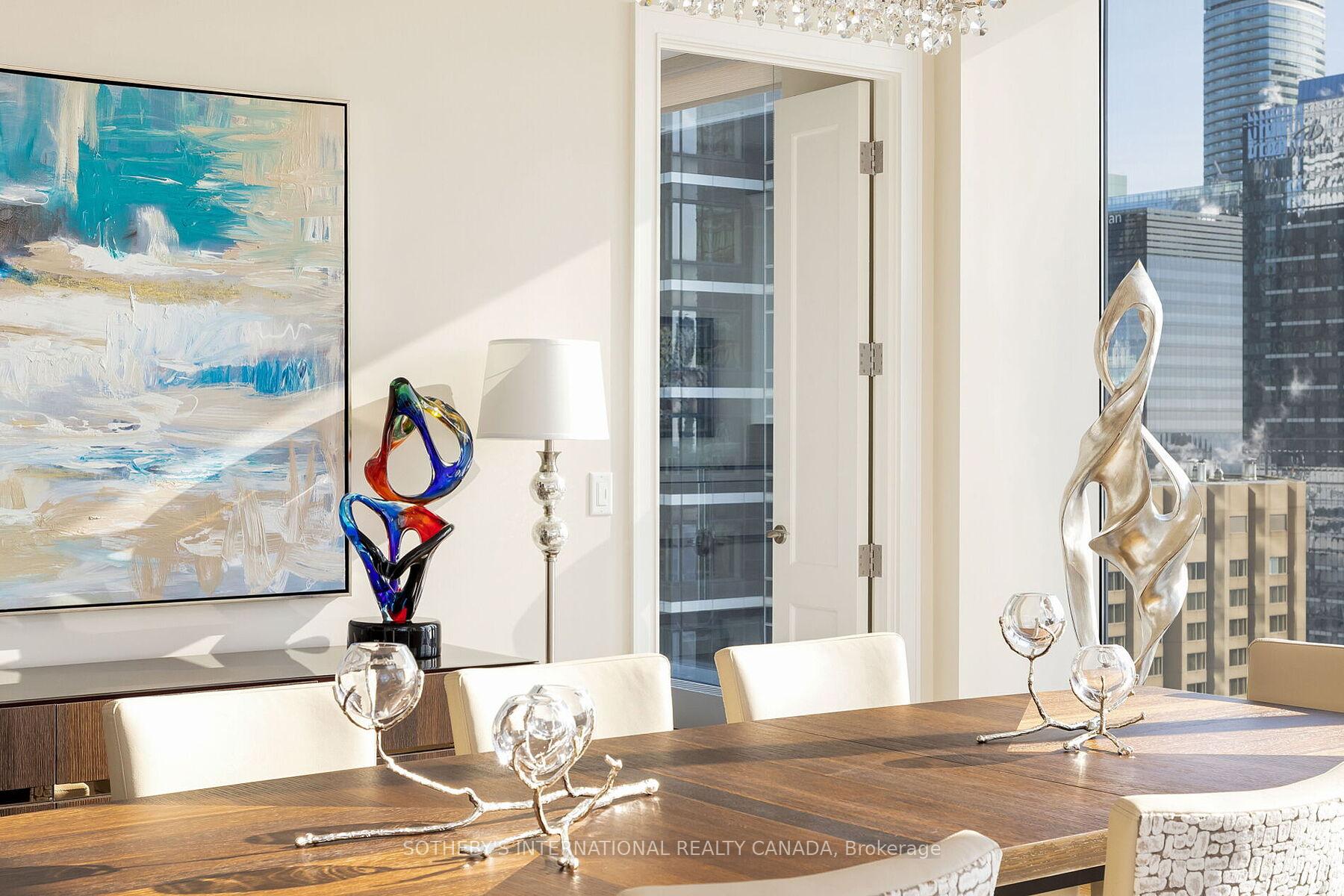 183 Wellington Street W 2506