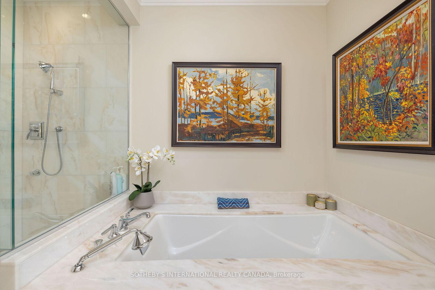 183 Wellington Street W 2506