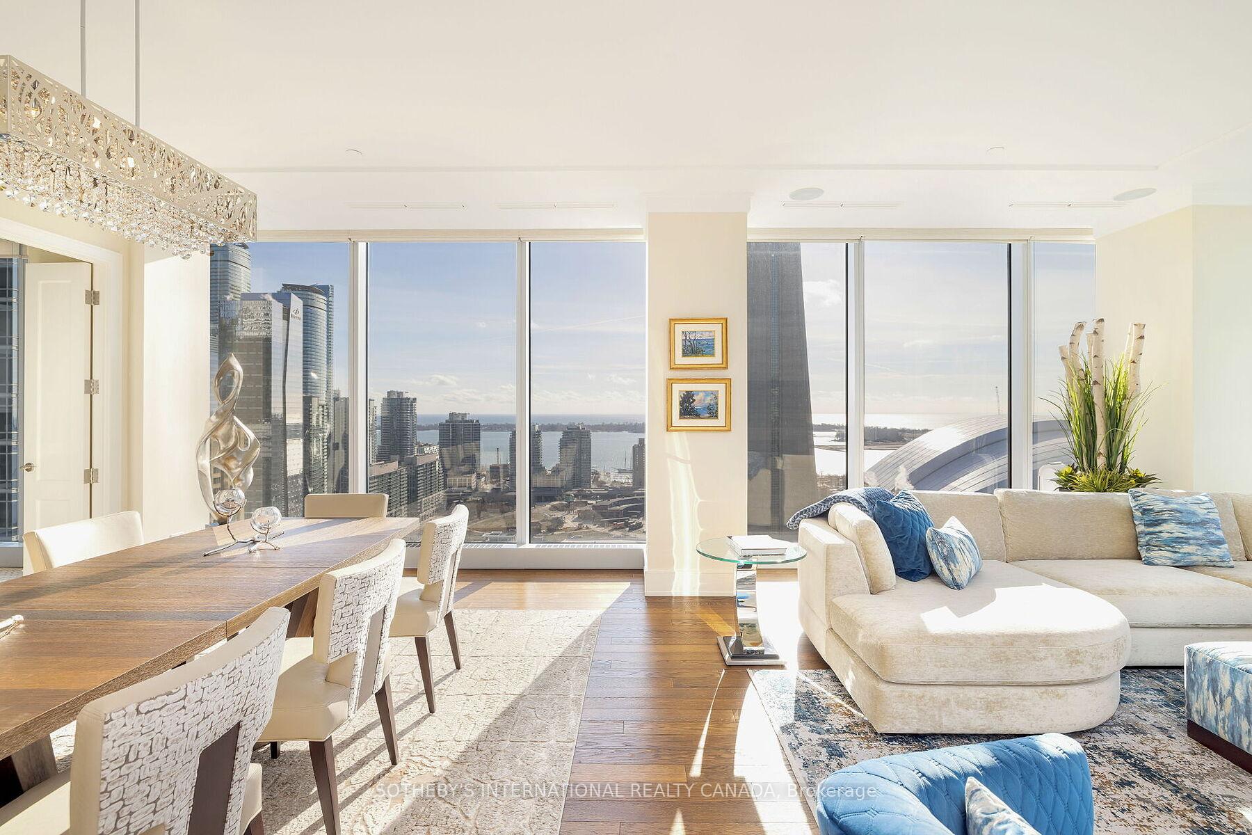 183 Wellington Street W 2506