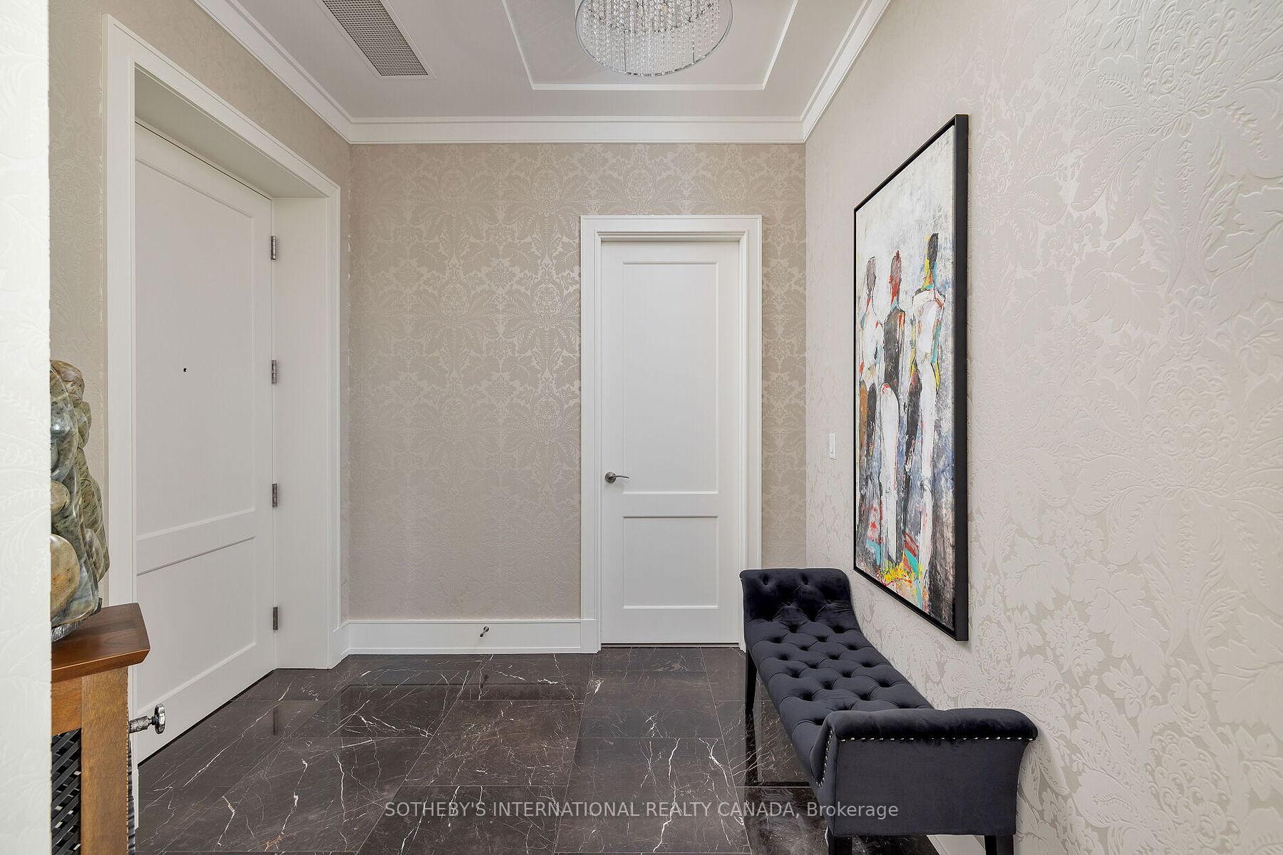 183 Wellington Street W 2506