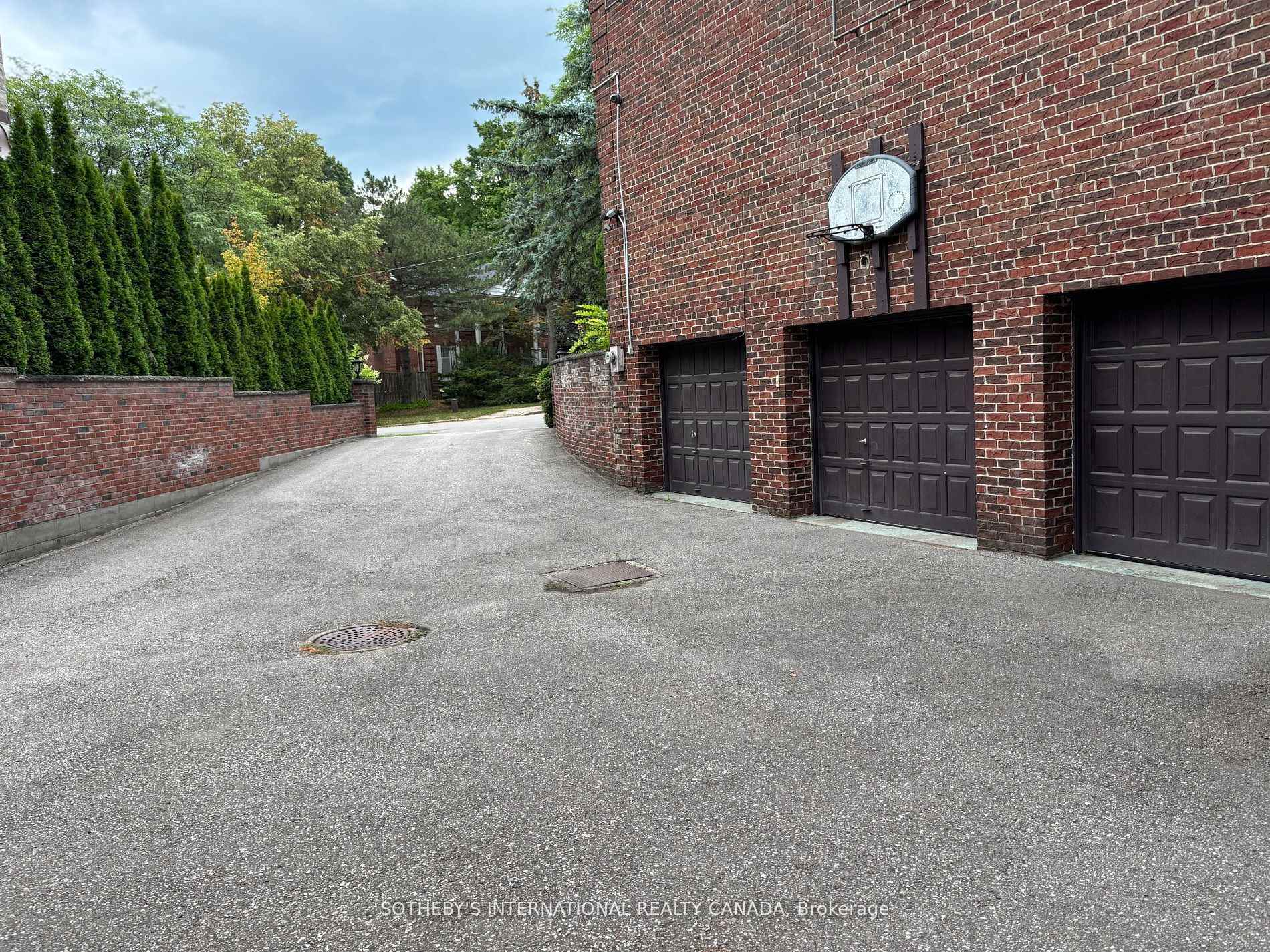 27 Junewood Crescent