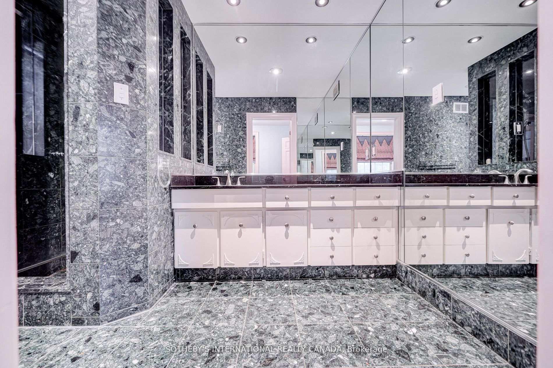 27 Junewood Crescent